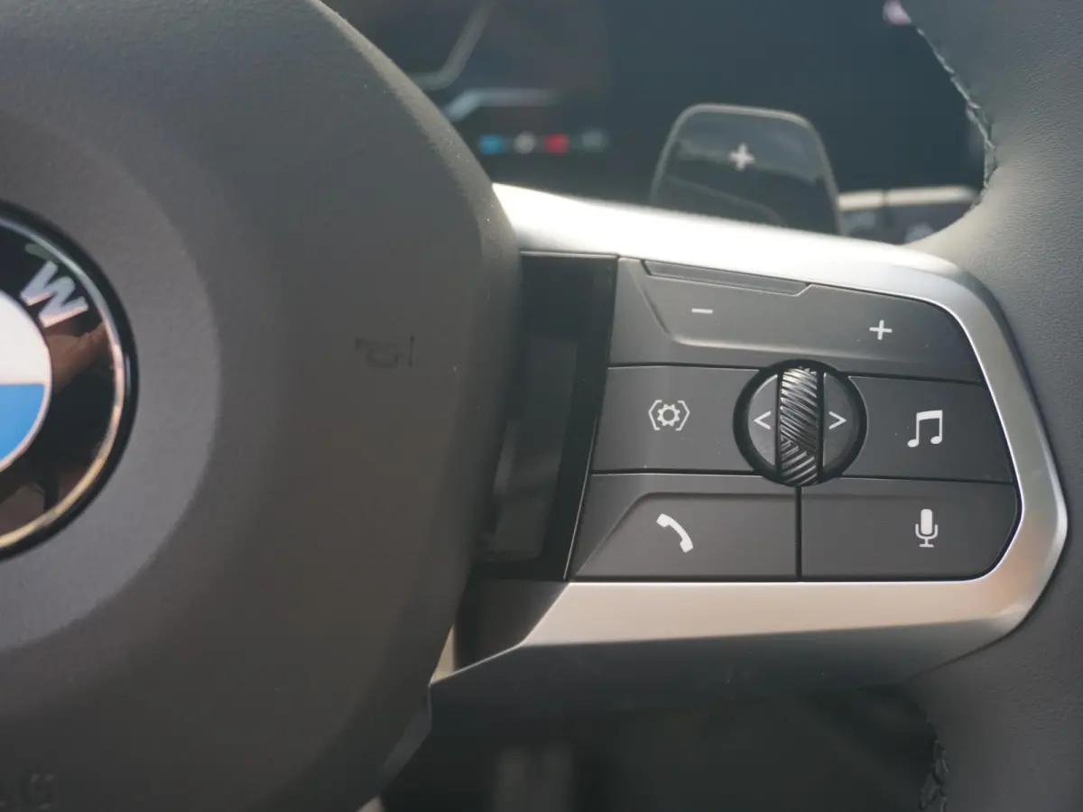 5-deurs 120 | M Sportpakket Pro | Panoramadak | Harman-Kardon | Driving Assistant Plus | Elektrisch verstelbare stoelen