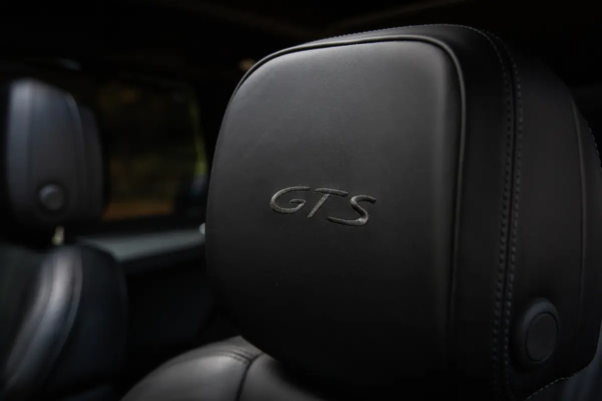 3.0 GTS , Sport-Chrono, Luchtvering, Trekhaak, Panoramadak, Apple Carplay, Stoel/stuurverwarming, VOL!!
