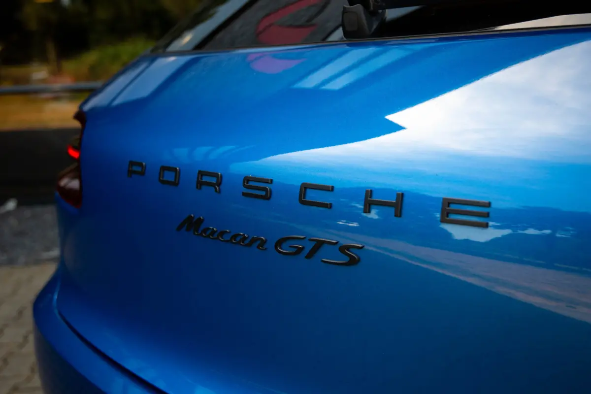 3.0 GTS , Sport-Chrono, Luchtvering, Trekhaak, Panoramadak, Apple Carplay, Stoel/stuurverwarming, VOL!!