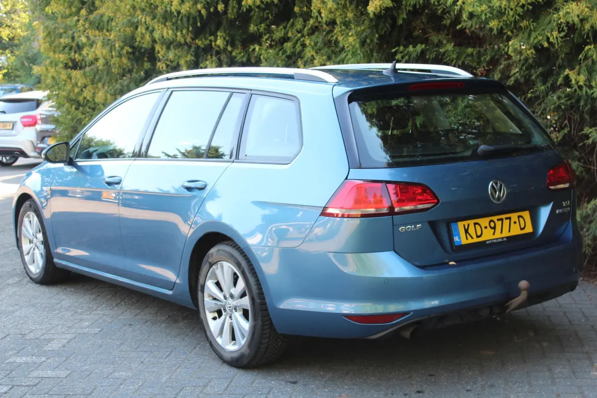 1.0 TSI Connected Series 116PK | Parkeercamera | Navigatie | Trekhaak | Cruise Control