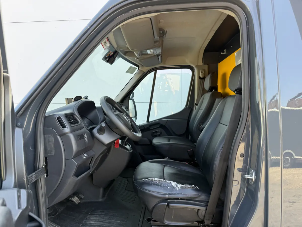 Plancher T35 2.3 DCI 150PK Lowliner Bakwagen Airco Cruise Control Camera Foodtruck Meubelbak Paardenwagen