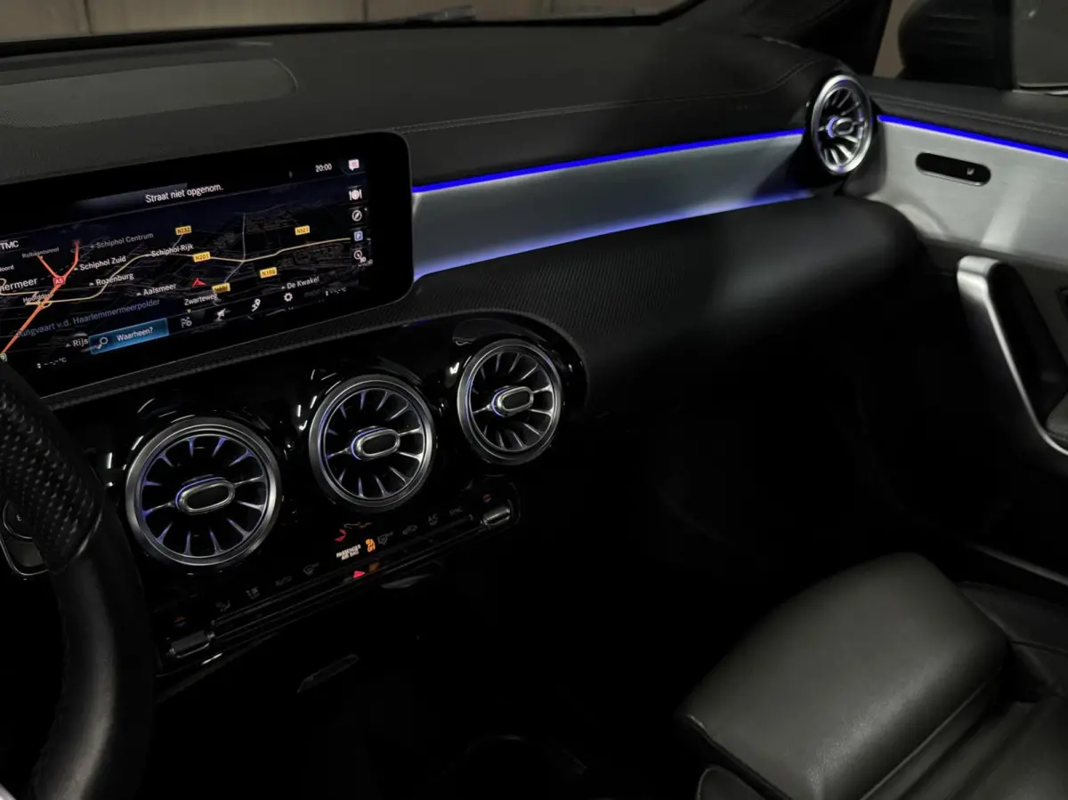 180 AMG|PANO|SFEER|KEYLESS|LED|CRUISE|WIDESCREEN