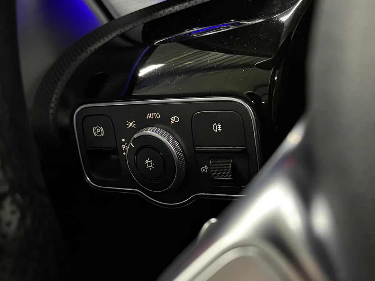 180 AMG|PANO|SFEER|KEYLESS|LED|CRUISE|WIDESCREEN