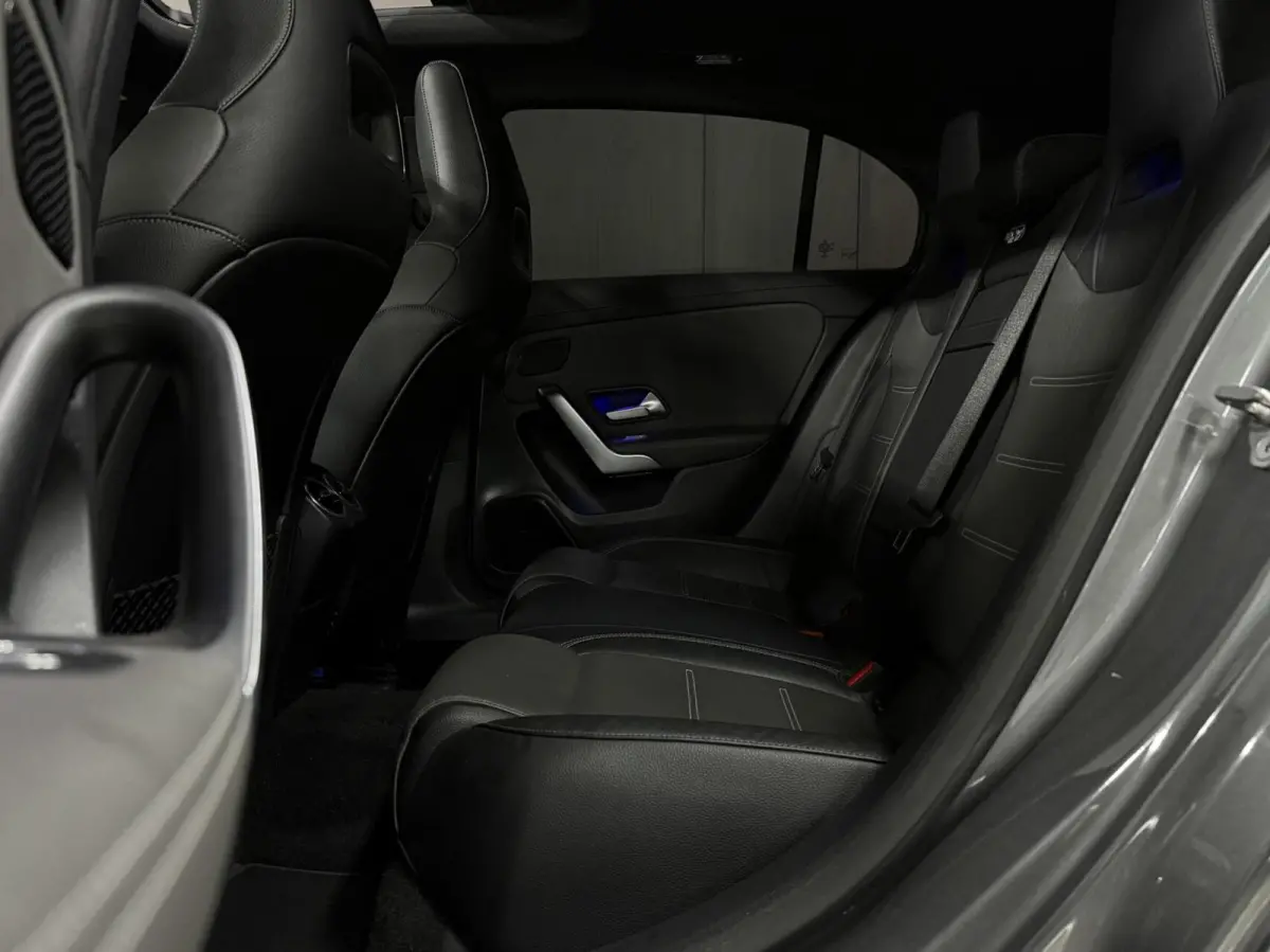 180 AMG|PANO|SFEER|KEYLESS|LED|CRUISE|WIDESCREEN