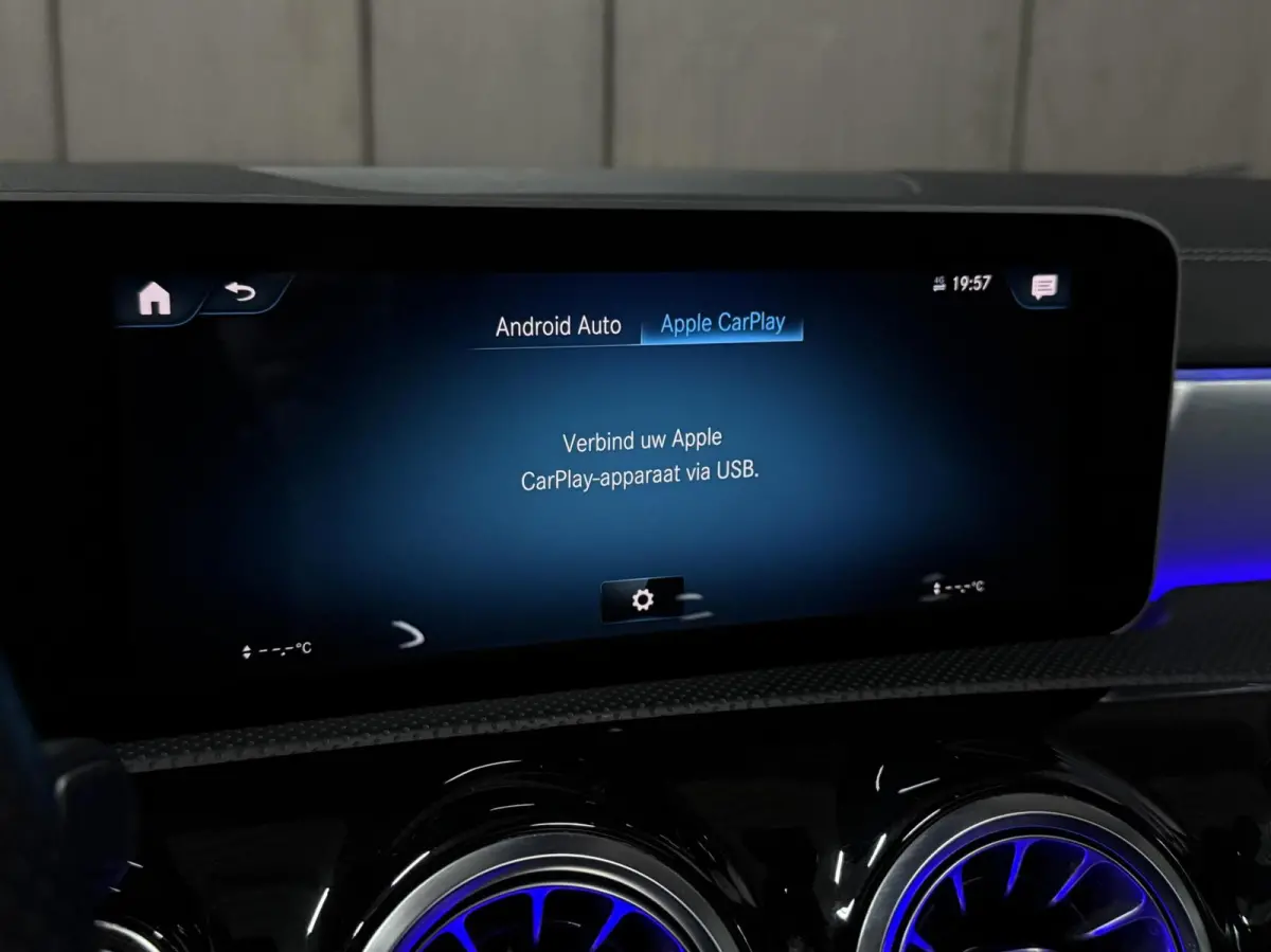 180 AMG|PANO|SFEER|KEYLESS|LED|CRUISE|WIDESCREEN