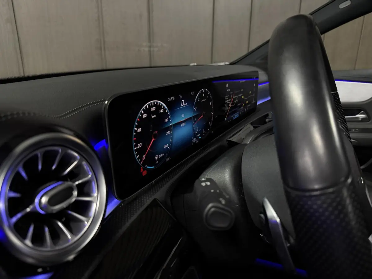 180 AMG|PANO|SFEER|KEYLESS|LED|CRUISE|WIDESCREEN