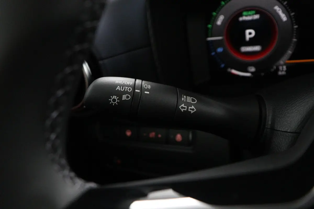 1.6 Hybrid Pulse FAP aero velgen | € 3.000,- voorraadvoordeel! | Navigatie| Bose Sound | Bijzonder mooie uitvoering!!