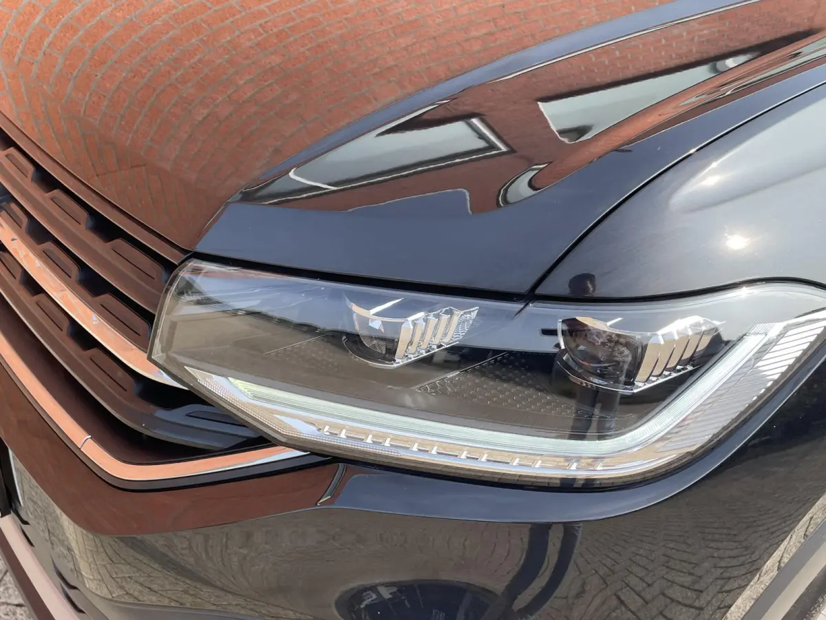 1.0 TSI 110pk DSG Style Navigatie Apple Carplay / Android Auto Camera Parkeer sensoren Dab Winterpakket Digitale Cockpit