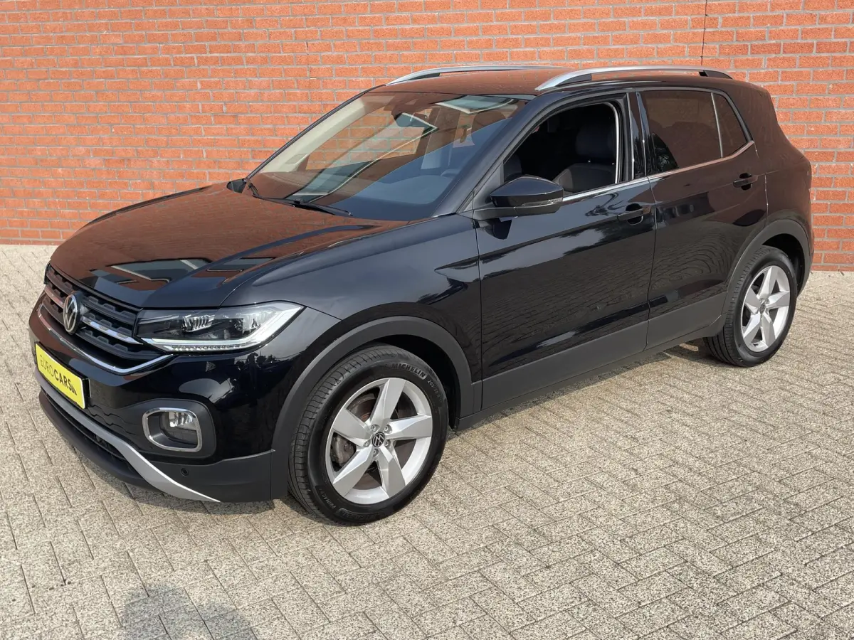 1.0 TSI 110pk DSG Style Navigatie Apple Carplay / Android Auto Camera Parkeer sensoren Dab Winterpakket Digitale Cockpit