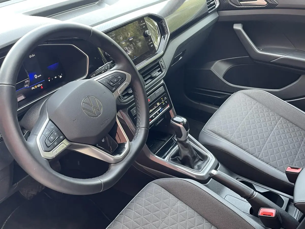 1.0 TSI 110pk DSG Style Navigatie Apple Carplay / Android Auto Camera Parkeer sensoren Dab Winterpakket Digitale Cockpit