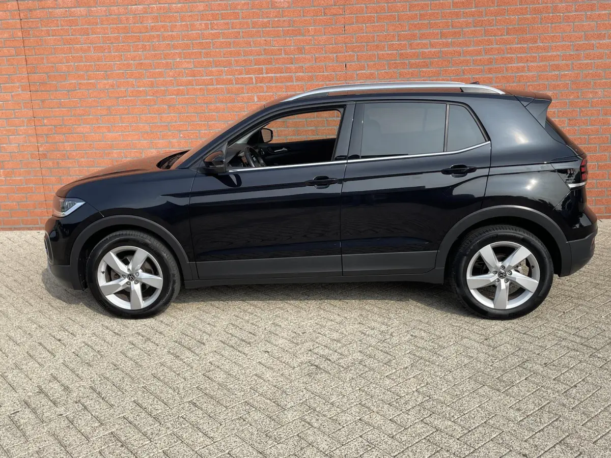1.0 TSI 110pk DSG Style Navigatie Apple Carplay / Android Auto Camera Parkeer sensoren Dab Winterpakket Digitale Cockpit