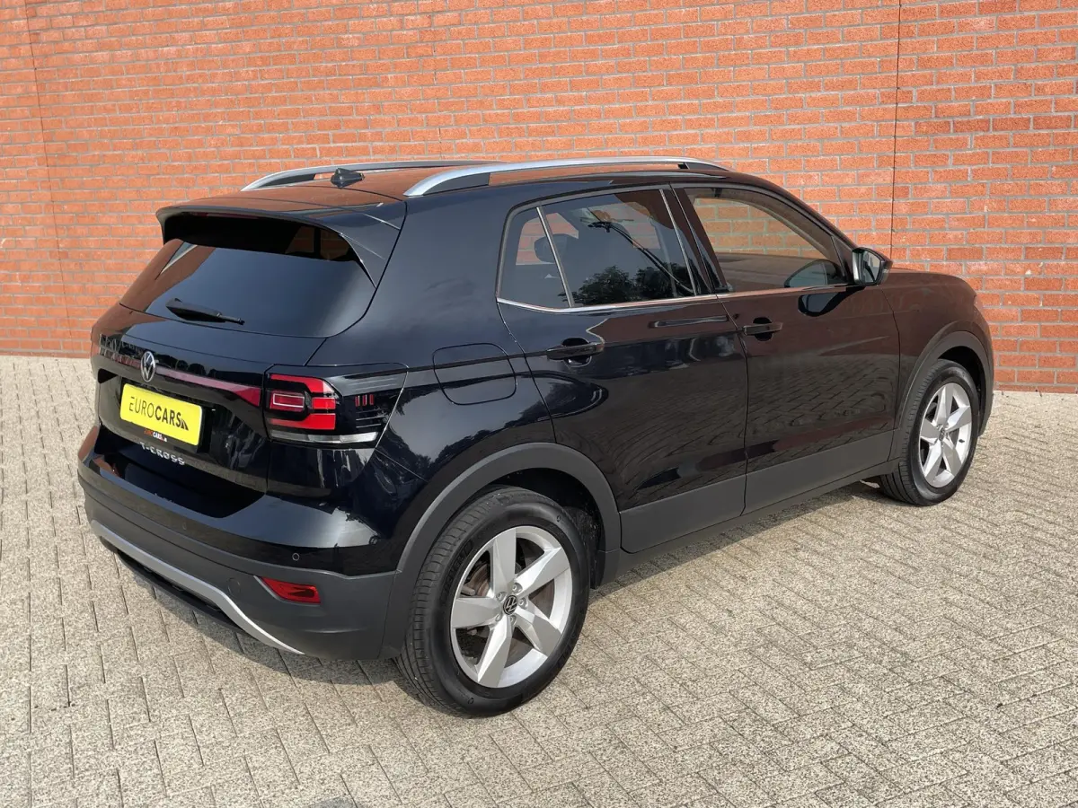 1.0 TSI 110pk DSG Style Navigatie Apple Carplay / Android Auto Camera Parkeer sensoren Dab Winterpakket Digitale Cockpit