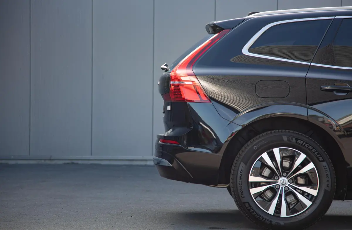 2.0 T6 Plug-in hybrid AWD Core Bright Panorama|Leder