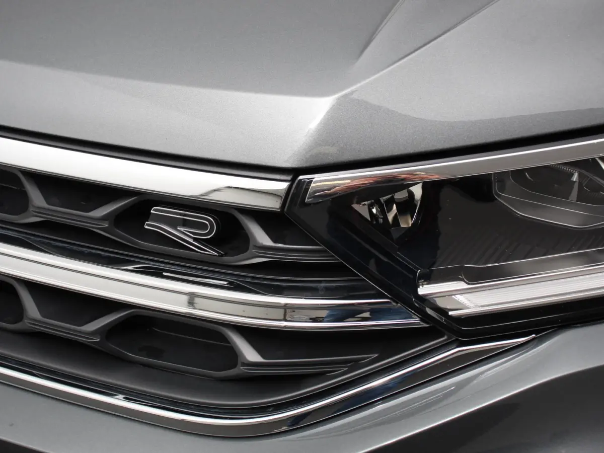 1.5 TSI 150pk DSG R-Line Navigatie Apple Carplay/Android Auto Parkeersensoren Camera Adaptive Cruise Control Dab Digitale Cockpit