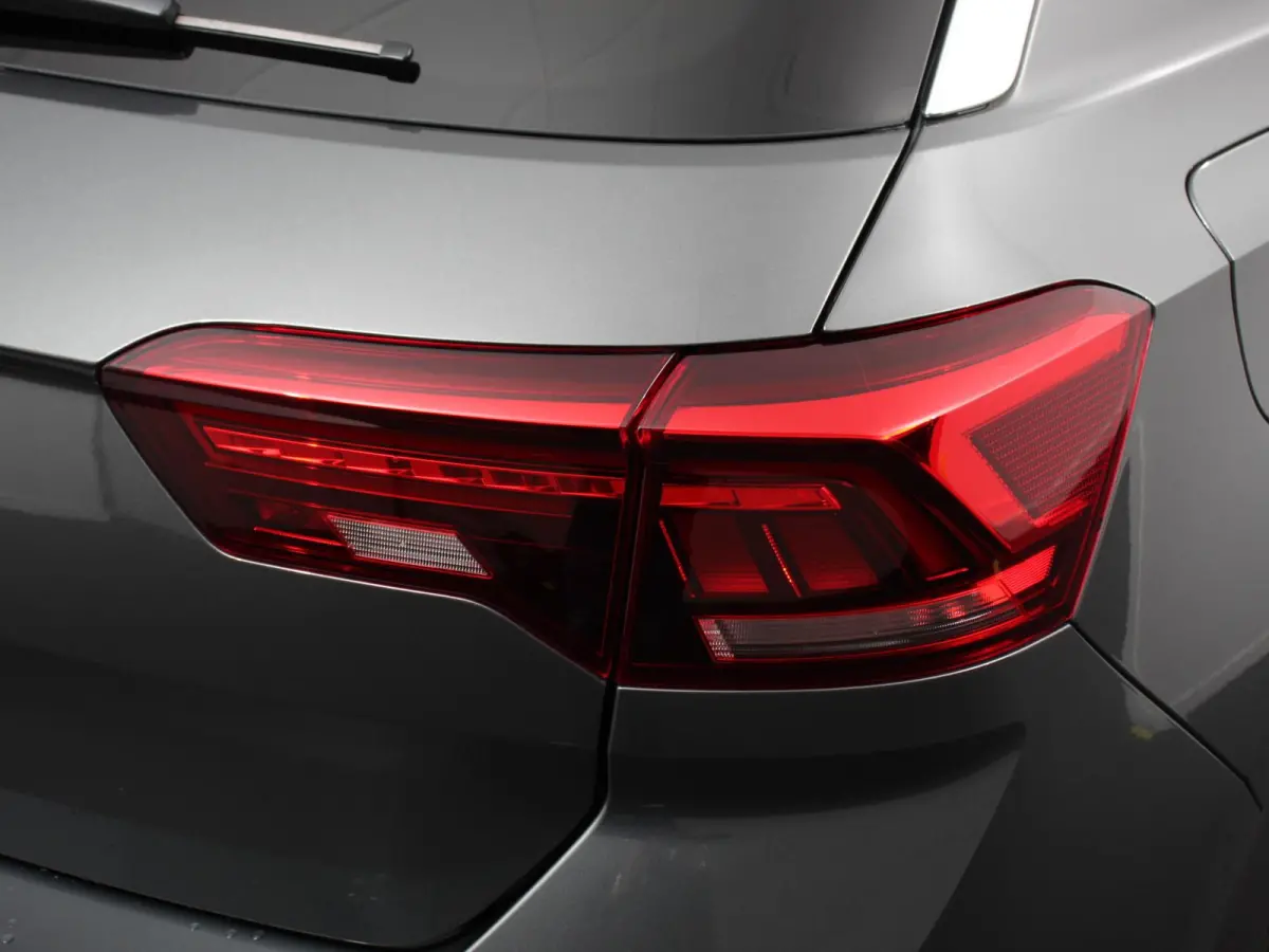 1.5 TSI 150pk DSG R-Line Navigatie Apple Carplay/Android Auto Parkeersensoren Camera Adaptive Cruise Control Dab Digitale Cockpit