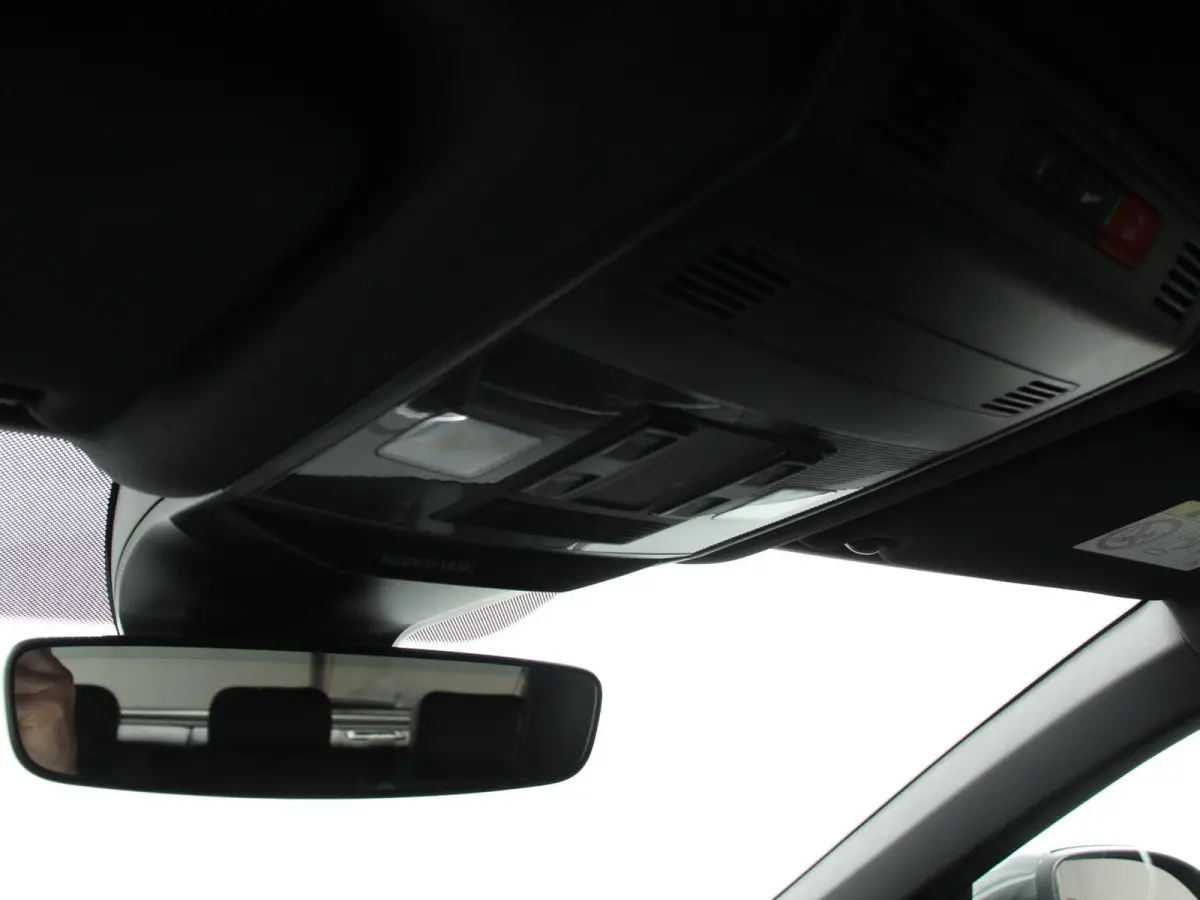 1.5 TSI 150pk DSG R-Line Navigatie Apple Carplay/Android Auto Parkeersensoren Camera Adaptive Cruise Control Dab Digitale Cockpit