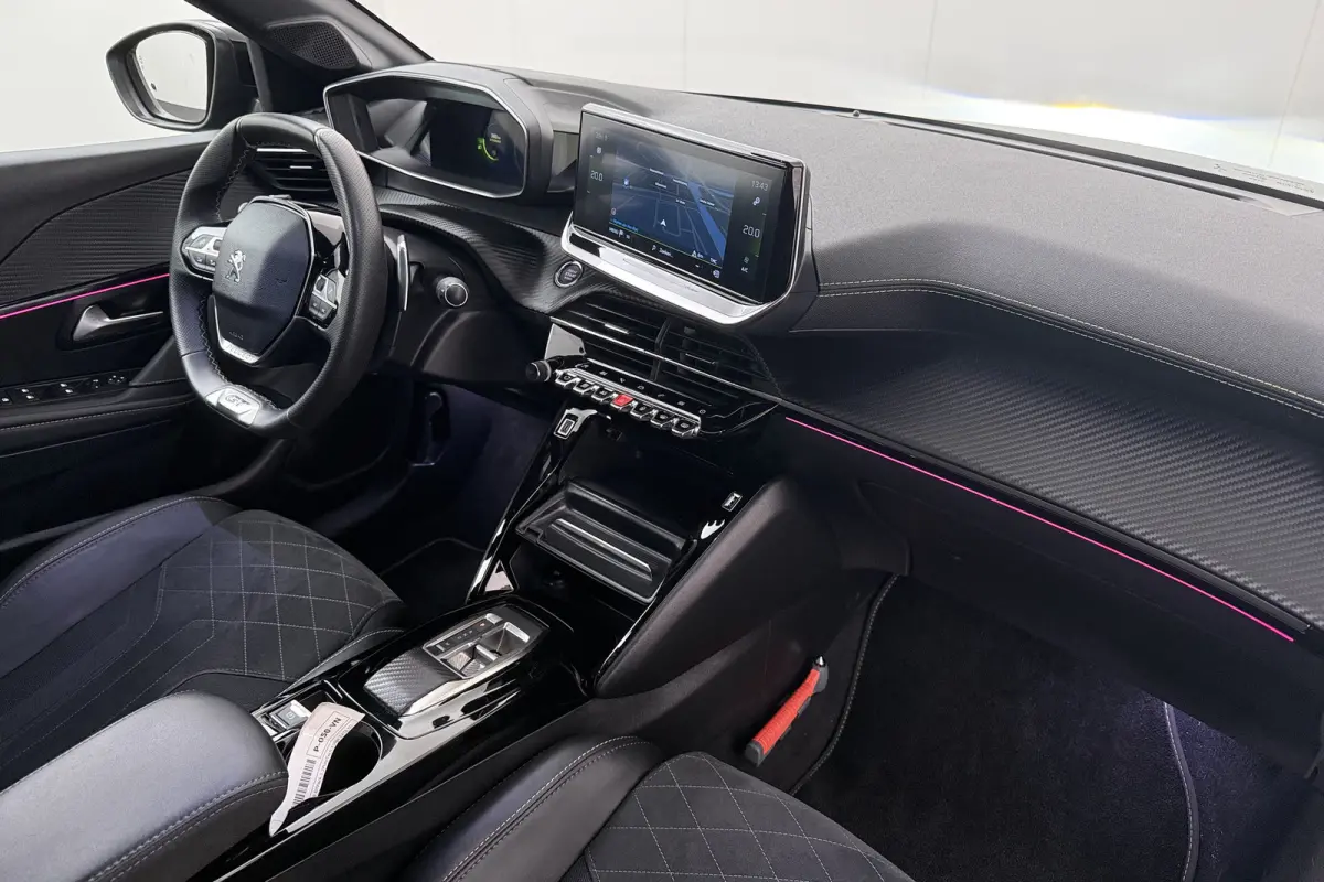 1.2 PT 101 PK Aut. GT Pack 3D Dash. Adap.Cruise Camera Carplay