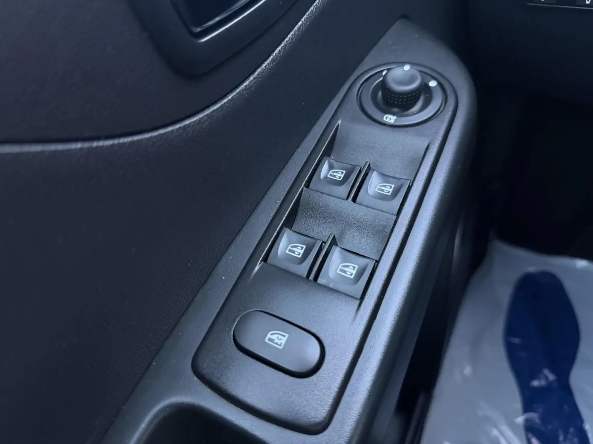 0.9 TCe Limited - NAVI/AIRCO/CRUISECONTROL
