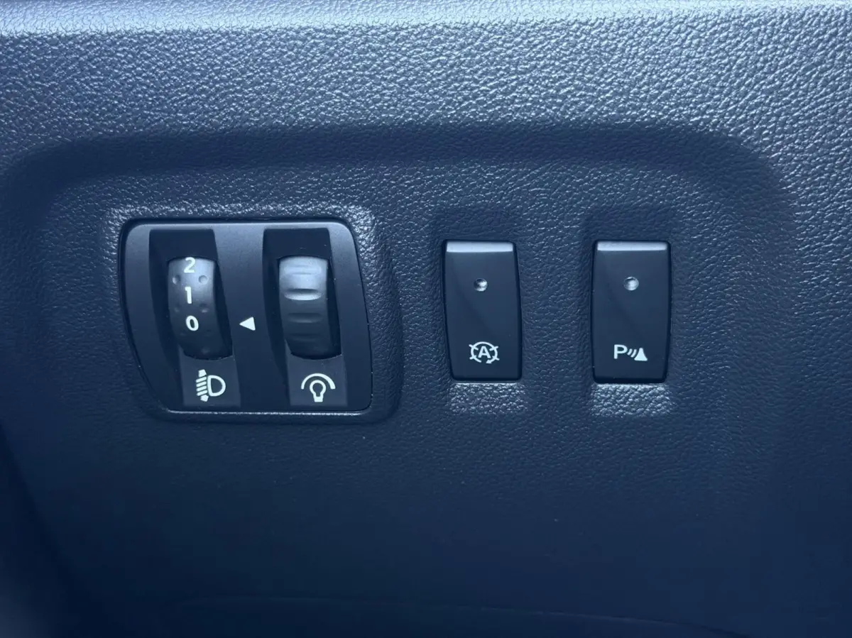 0.9 TCe Limited - NAVI/AIRCO/CRUISECONTROL