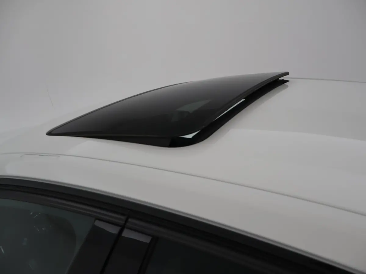 320i 184 PK M-SPORT AUT. HIGH EXECUTIVE+ SCHUIFDAK | HEAD-UP | STOELVERW. | LED | DAB | LEDER