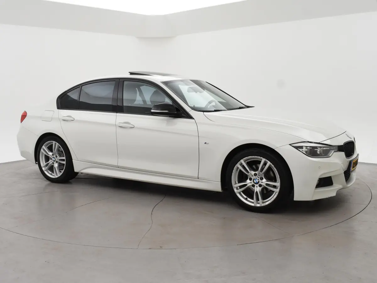 320i 184 PK M-SPORT AUT. HIGH EXECUTIVE+ SCHUIFDAK | HEAD-UP | STOELVERW. | LED | DAB | LEDER