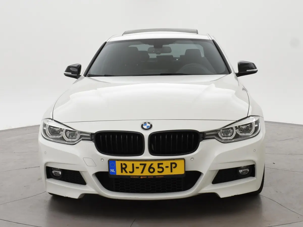 320i 184 PK M-SPORT AUT. HIGH EXECUTIVE+ SCHUIFDAK | HEAD-UP | STOELVERW. | LED | DAB | LEDER