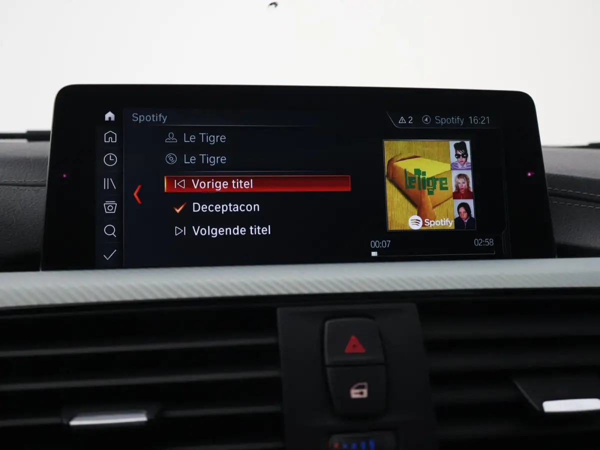 320i 184 PK M-SPORT AUT. HIGH EXECUTIVE+ SCHUIFDAK | HEAD-UP | STOELVERW. | LED | DAB | LEDER