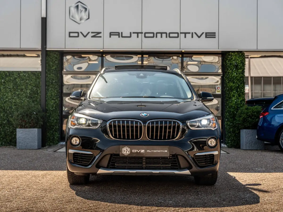 SDrive18i High Executive | X-Line | Pano | HUD | Dealer Ond.