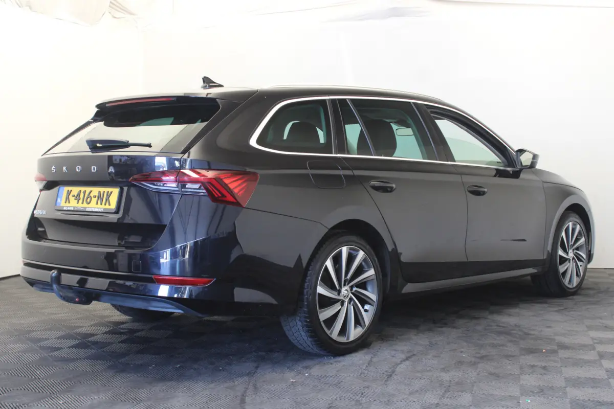 1.0 TSI Business Edition Plus |Navi|Trekhaak|Stoelverw.|