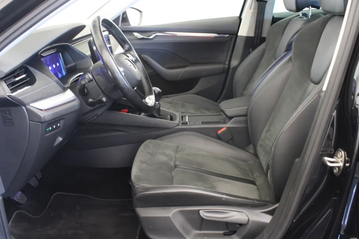 1.0 TSI Business Edition Plus |Navi|Trekhaak|Stoelverw.|