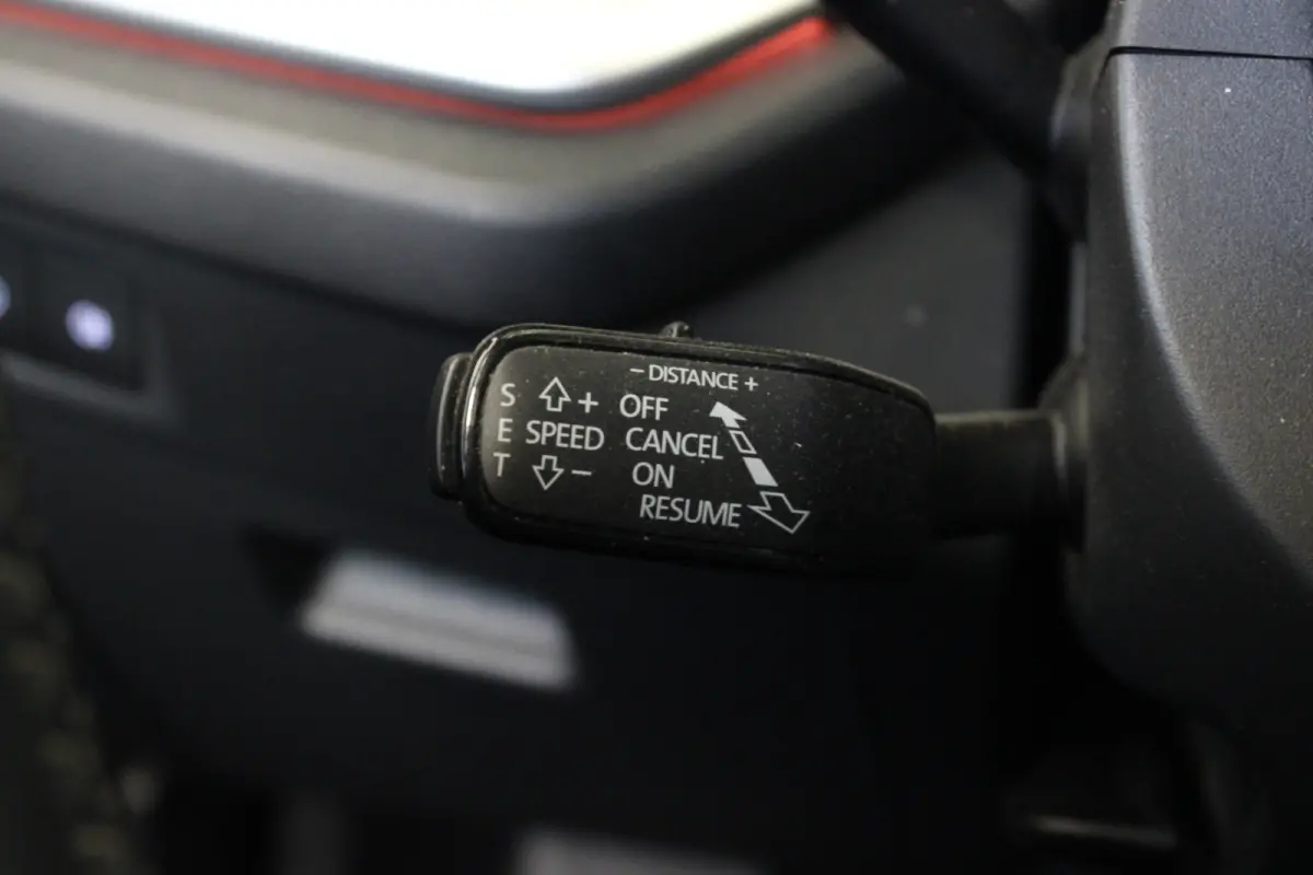 1.0 TSI Business Edition Plus |Navi|Trekhaak|Stoelverw.|