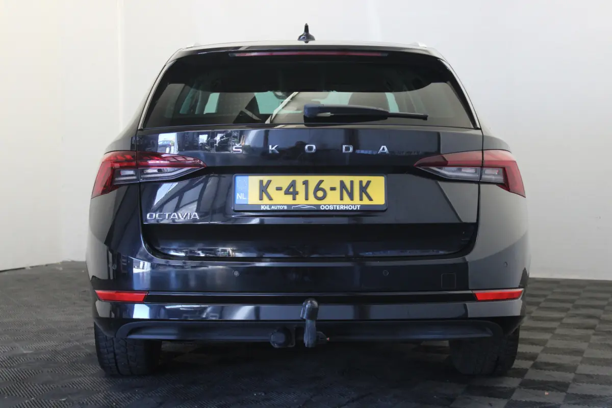 1.0 TSI Business Edition Plus |Navi|Trekhaak|Stoelverw.|
