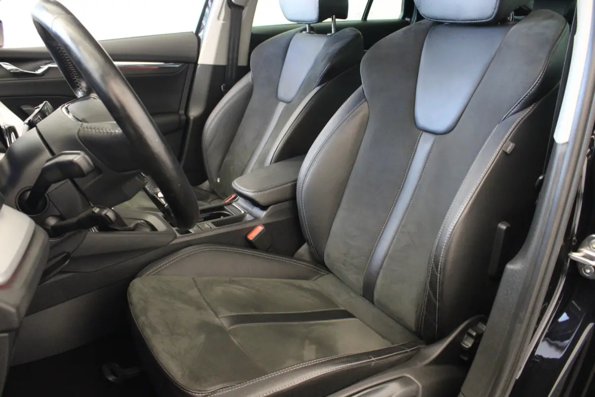 1.0 TSI Business Edition Plus |Navi|Trekhaak|Stoelverw.|