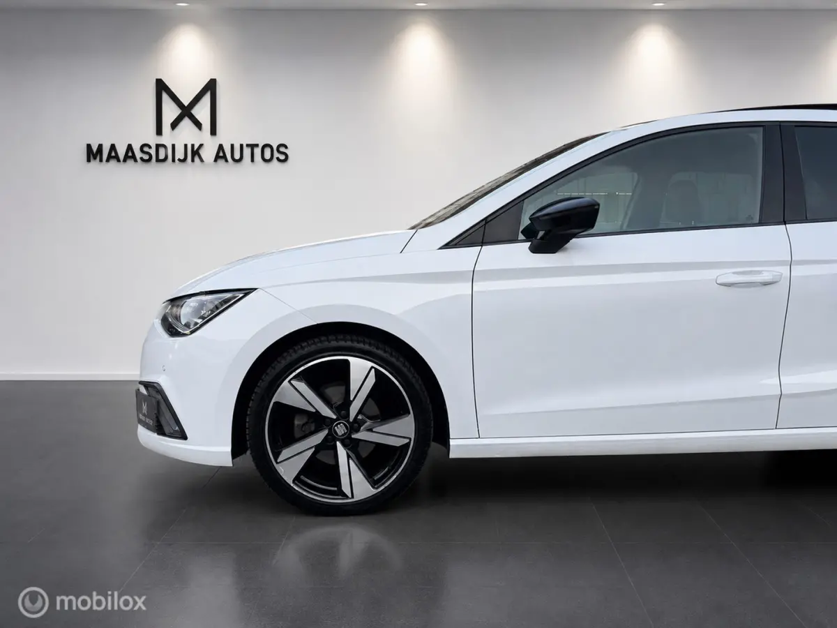 1.0 TSI FR PANO PDC VIRTUAL CARPLAY ALCANTARA