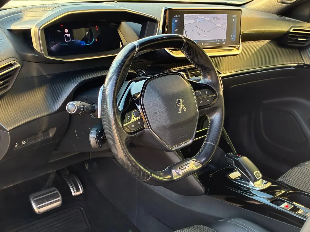 1.2 PureTech GT-Line|1e Eigenaar|Automaat|D-riem v.v.|Camera|Navigatie|CruiseControl|Climatronic|NAP|