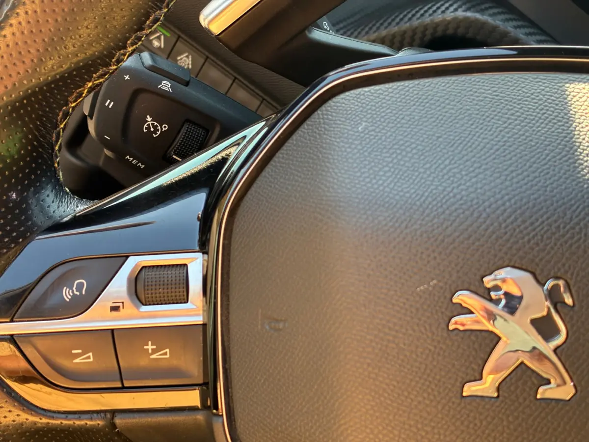 1.2 PureTech GT-Line|1e Eigenaar|Automaat|D-riem v.v.|Camera|Navigatie|CruiseControl|Climatronic|NAP|