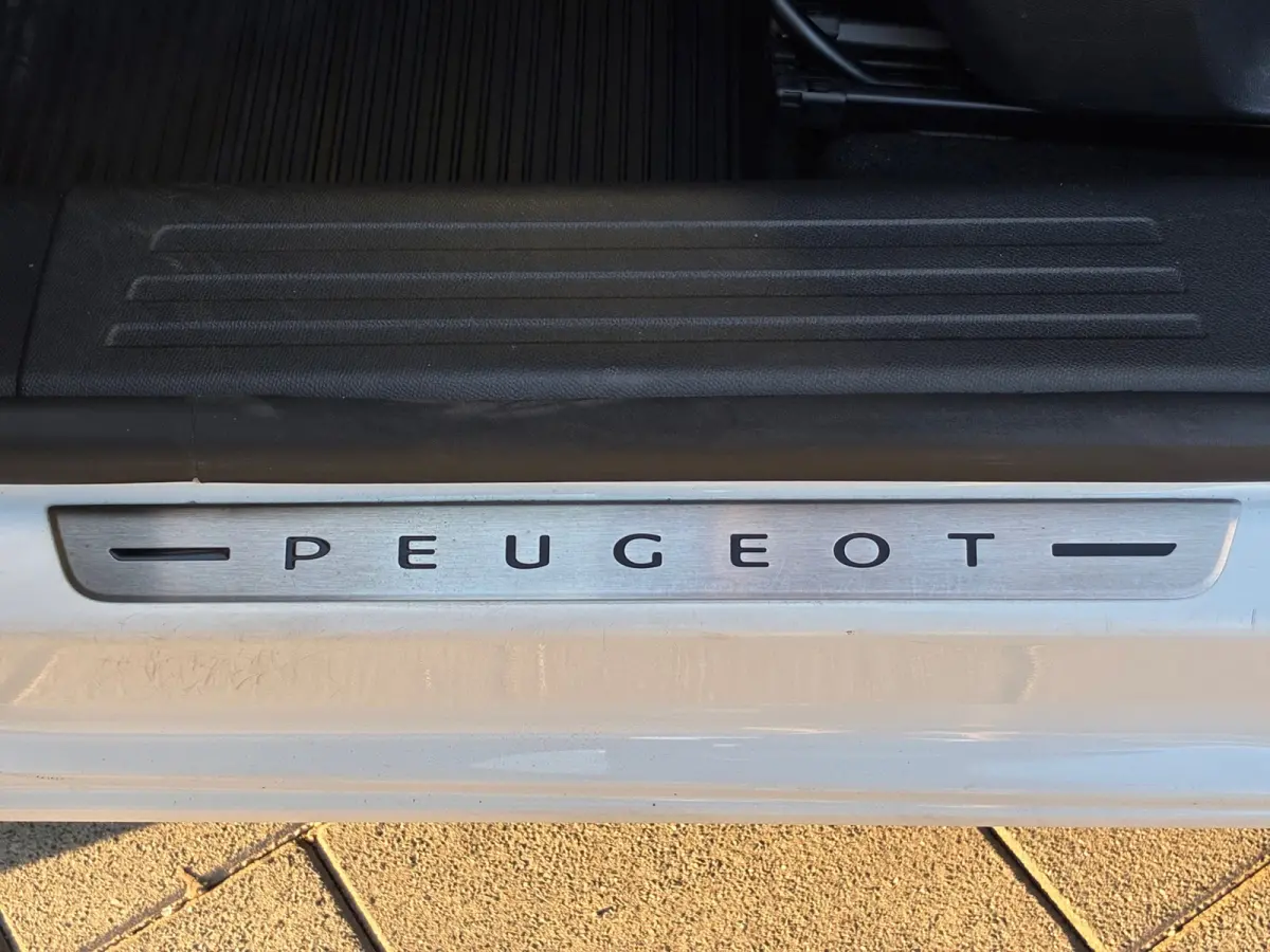 1.2 PureTech GT-Line|1e Eigenaar|Automaat|D-riem v.v.|Camera|Navigatie|CruiseControl|Climatronic|NAP|