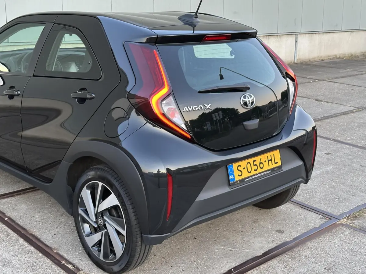 1.0 VVT-i MT Play carplay, nieuwe apk!
