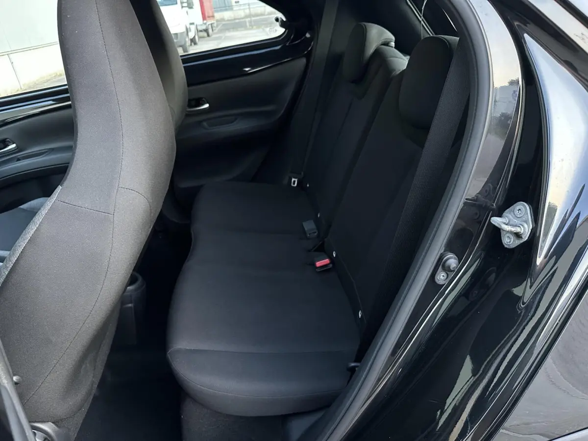 1.0 VVT-i MT Play carplay, nieuwe apk!