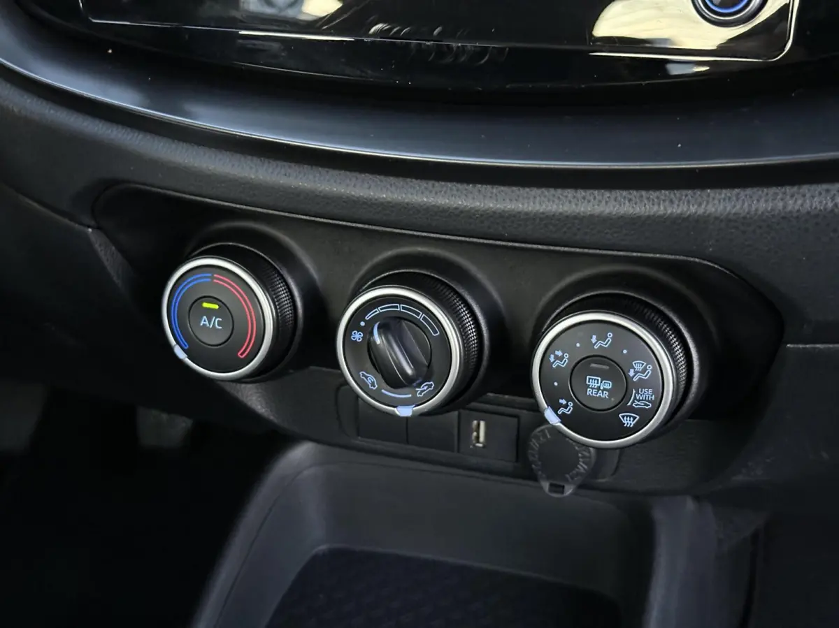 1.0 VVT-i MT Play carplay, nieuwe apk!