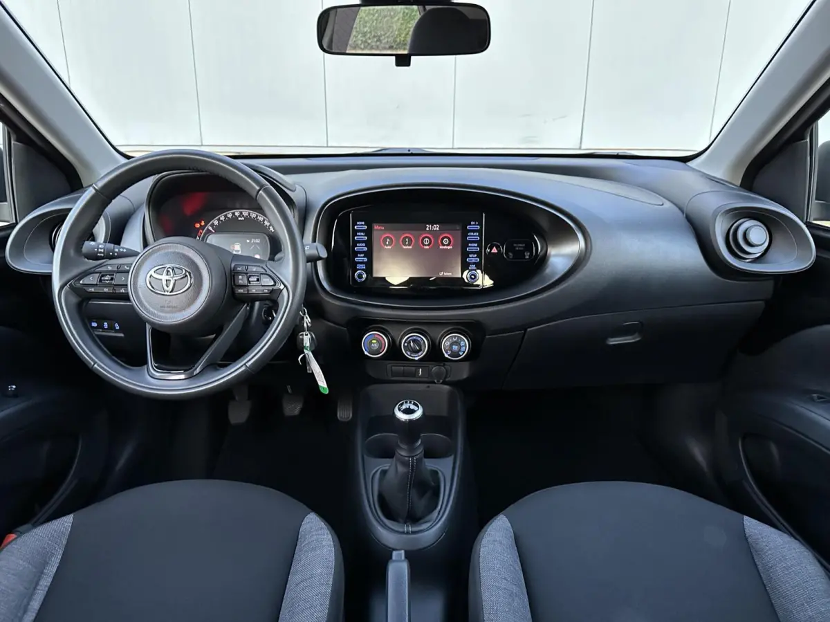 1.0 VVT-i MT Play carplay, nieuwe apk!