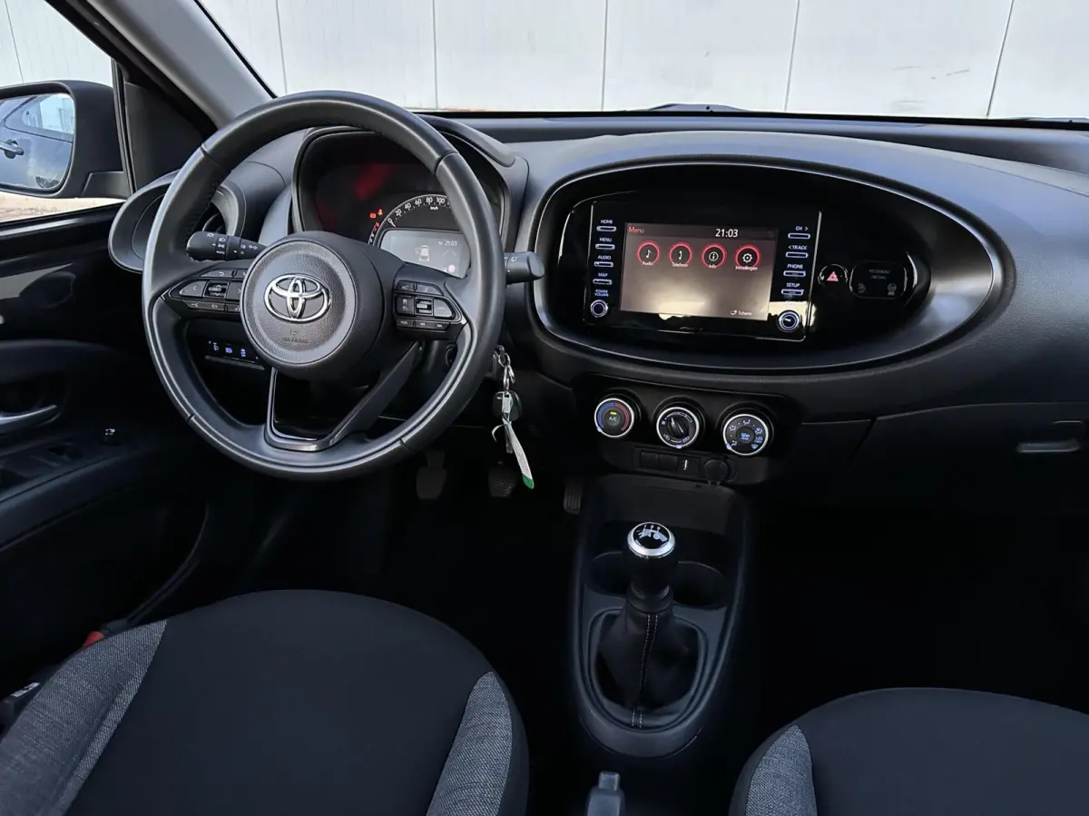 1.0 VVT-i MT Play carplay, nieuwe apk!