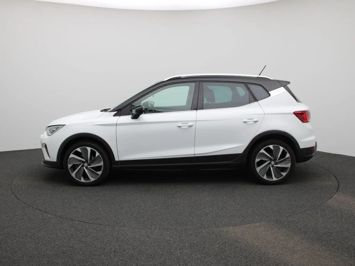 1.0 TSI FR Business Intense | ACHTERUITRIJCAMERA | STOELVERWARMING | APPLE CARPLAY - ANDROID AUTO | CLIMATE CONTROL | TREKHAAK |