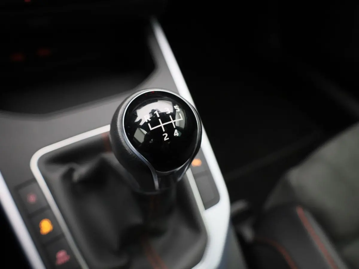 1.0 TSI FR Business Intense | ACHTERUITRIJCAMERA | STOELVERWARMING | APPLE CARPLAY - ANDROID AUTO | CLIMATE CONTROL | TREKHAAK |