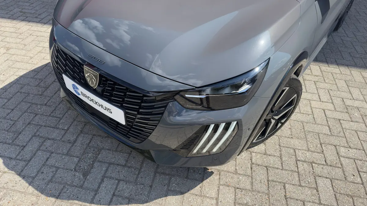GT | Elektrische parkeerrem | Extra getinte achterste zijruiten en achterruit | Extra getinte achterste zijruiten en achterruit