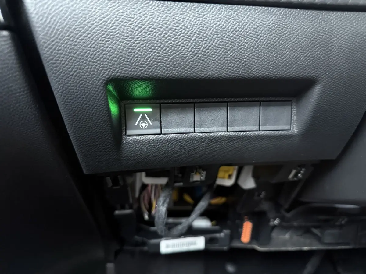 GT | Elektrische parkeerrem | Extra getinte achterste zijruiten en achterruit | Extra getinte achterste zijruiten en achterruit