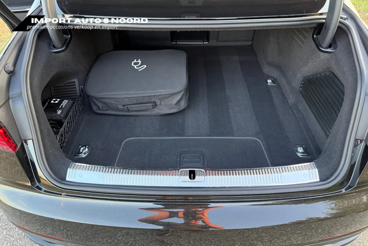 60 TFSI e quattro Audi Exclusive 4WS Lucht 360 Pano Massage B&O Headup Softclose Scherm