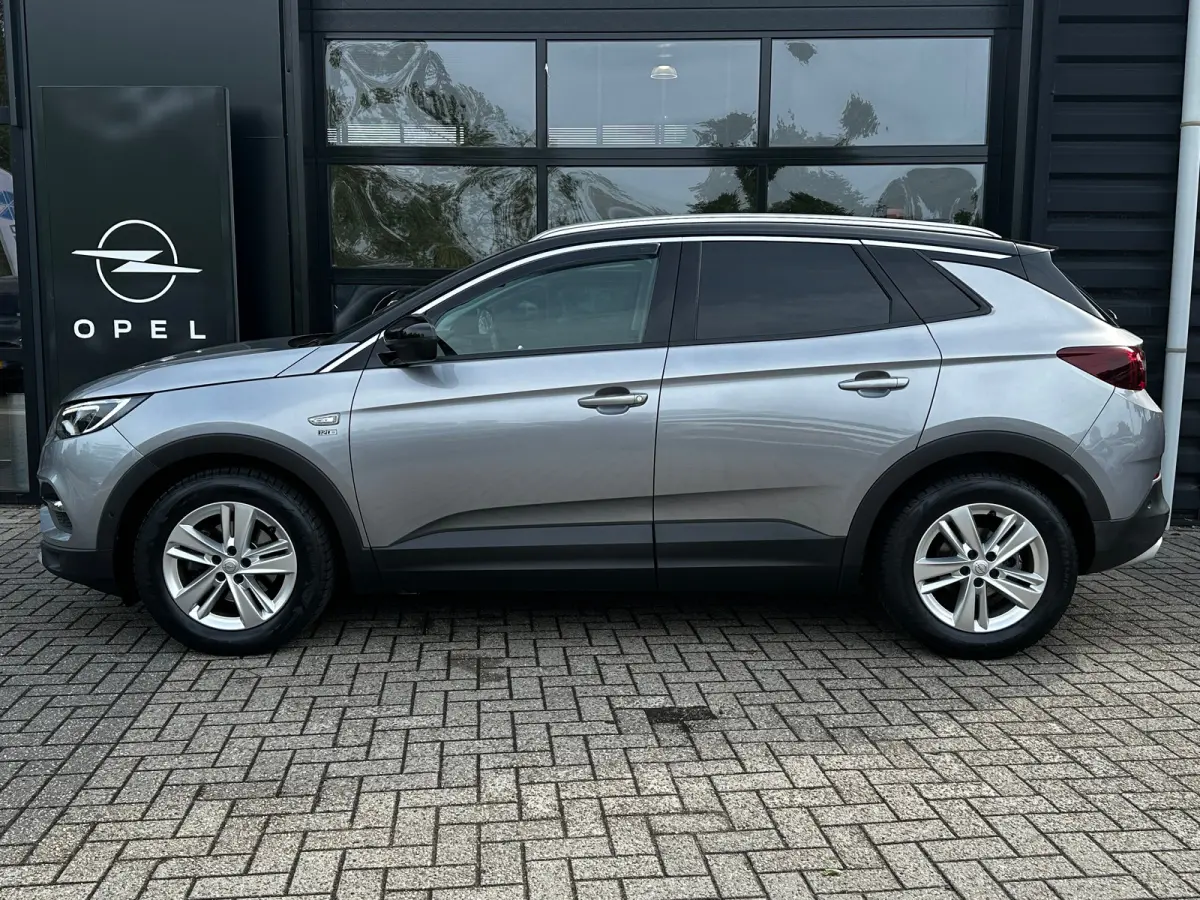 1.2 Turbo 120 Jaar Edition 130 PK | TREKHAAK| CAMERA + SENSOREN| AGR COMFORTSTOELEN| ELECTRONIC CLIMATE CONTROL| CRUISE CONTROL| GETINT GLAS|
