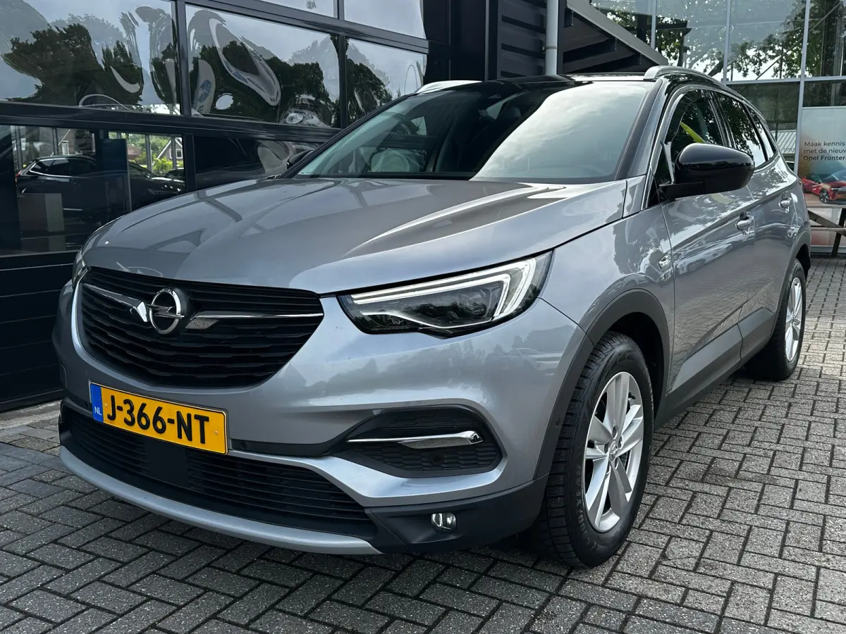 1.2 Turbo 120 Jaar Edition 130 PK | TREKHAAK| CAMERA + SENSOREN| AGR COMFORTSTOELEN| ELECTRONIC CLIMATE CONTROL| CRUISE CONTROL| GETINT GLAS|