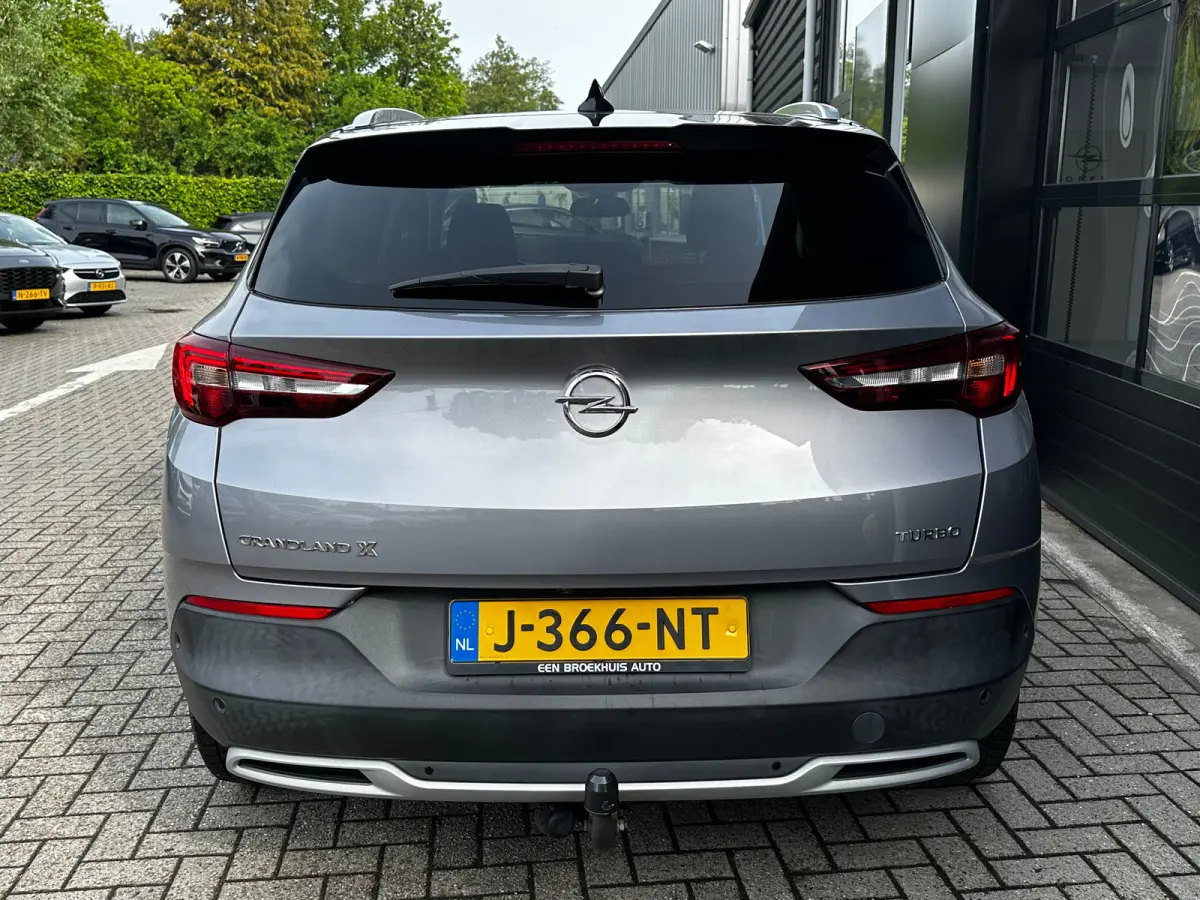 1.2 Turbo 120 Jaar Edition 130 PK | TREKHAAK| CAMERA + SENSOREN| AGR COMFORTSTOELEN| ELECTRONIC CLIMATE CONTROL| CRUISE CONTROL| GETINT GLAS|